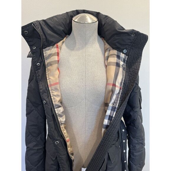 Burberry Quilted Goose Down Belted Puffer in Black Size S - Picture 4 of 12